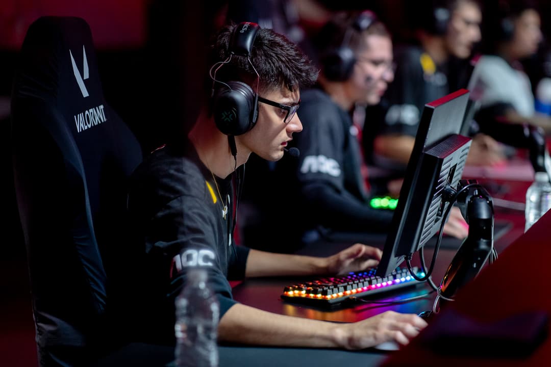 khalil em ação pela FURIA no LCQ 2022 (Foto: Bruno Alvares/Riot Games)