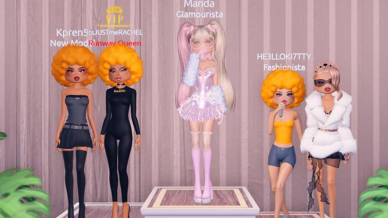 Khaki Dress to Impress outfit & theme guide