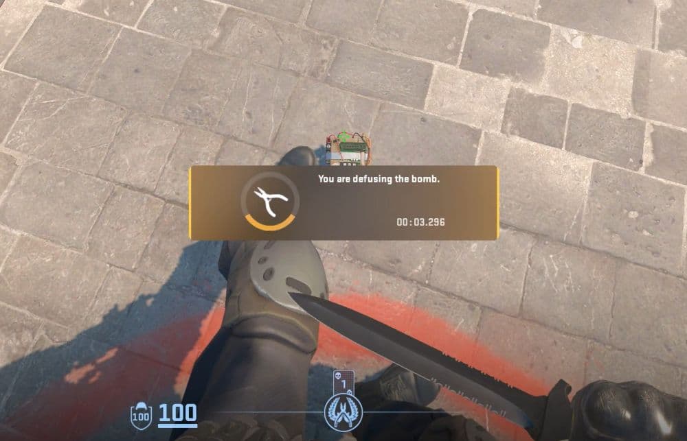 If you have a kit, it will only take 5 seconds for you to defuse the bomb (Image Credit: THESPIKEGG)