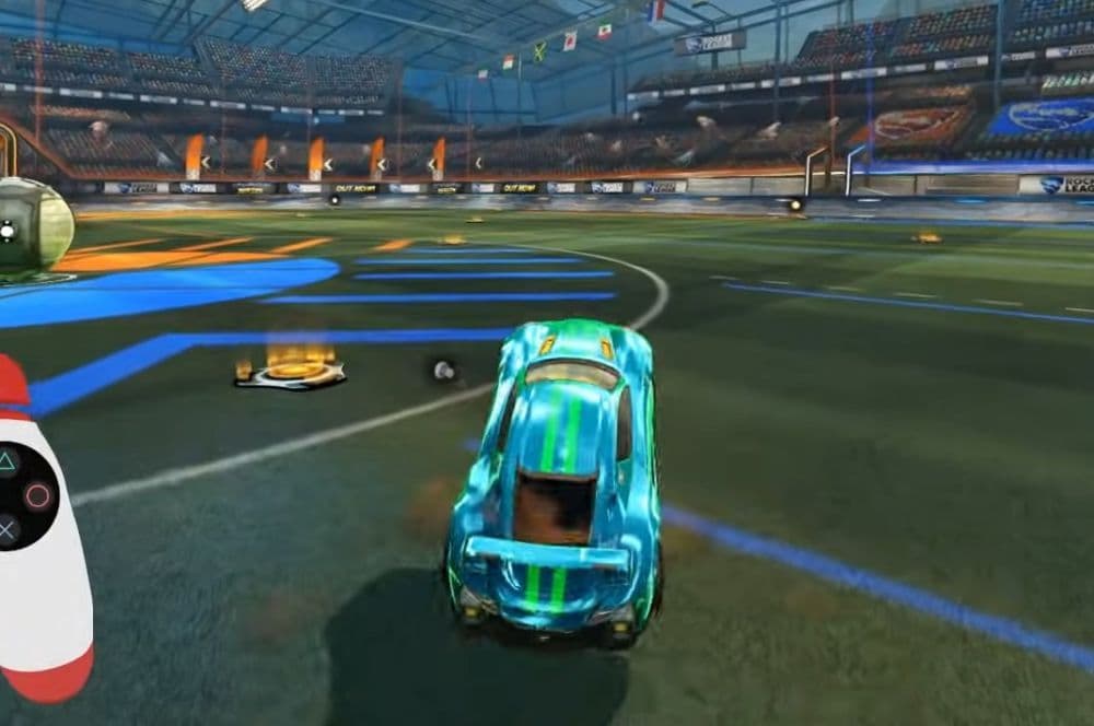 First, you jump lightly off the ground (Image Credit: Amalox on YouTube)