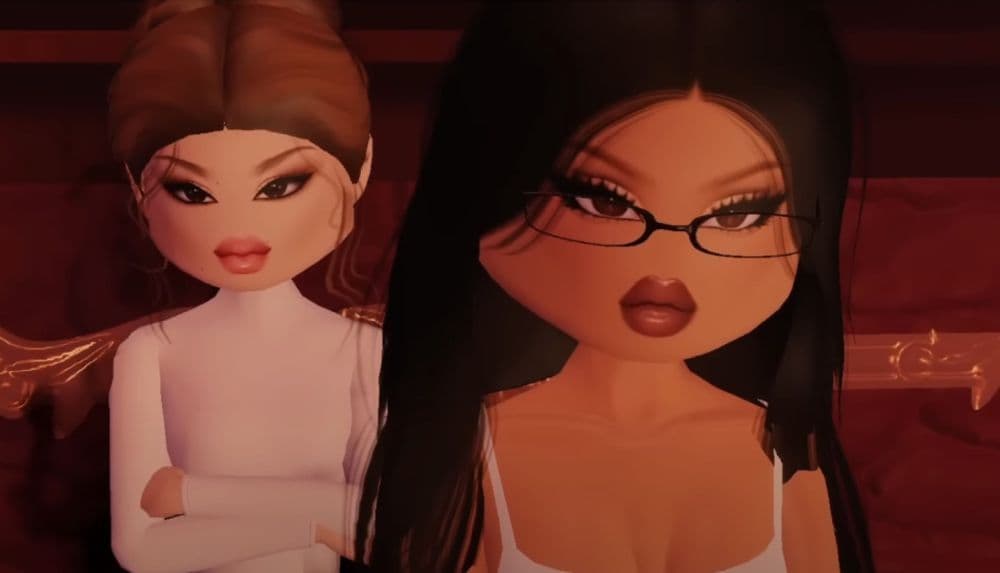 Here in this image, you can see Lana in the back and Lina in the front, two completely different people (Image Credit: Screengrab via Jenstine on YouTube)