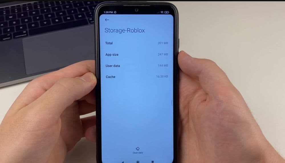 Simply clear Roblox cache on your device (Image Credit: Tech Promotion on YouTube)