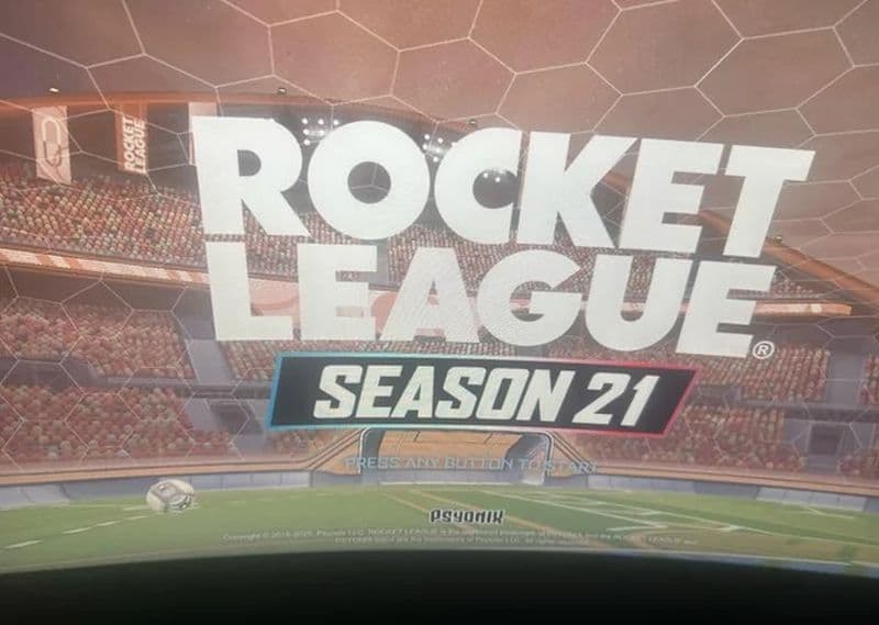 The game gets stuck exactly on this screen (Image Credit: Reddit)
