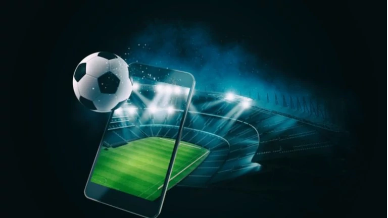 Pros and Cons of Betting Apps for Soccer